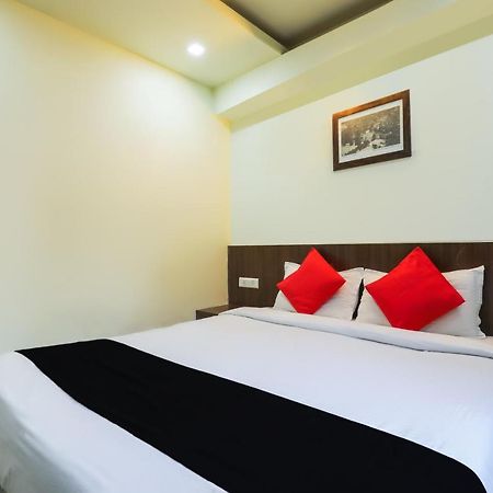 Oyo 63283 Shakti Palace Hotell Boma Eksteriør bilde