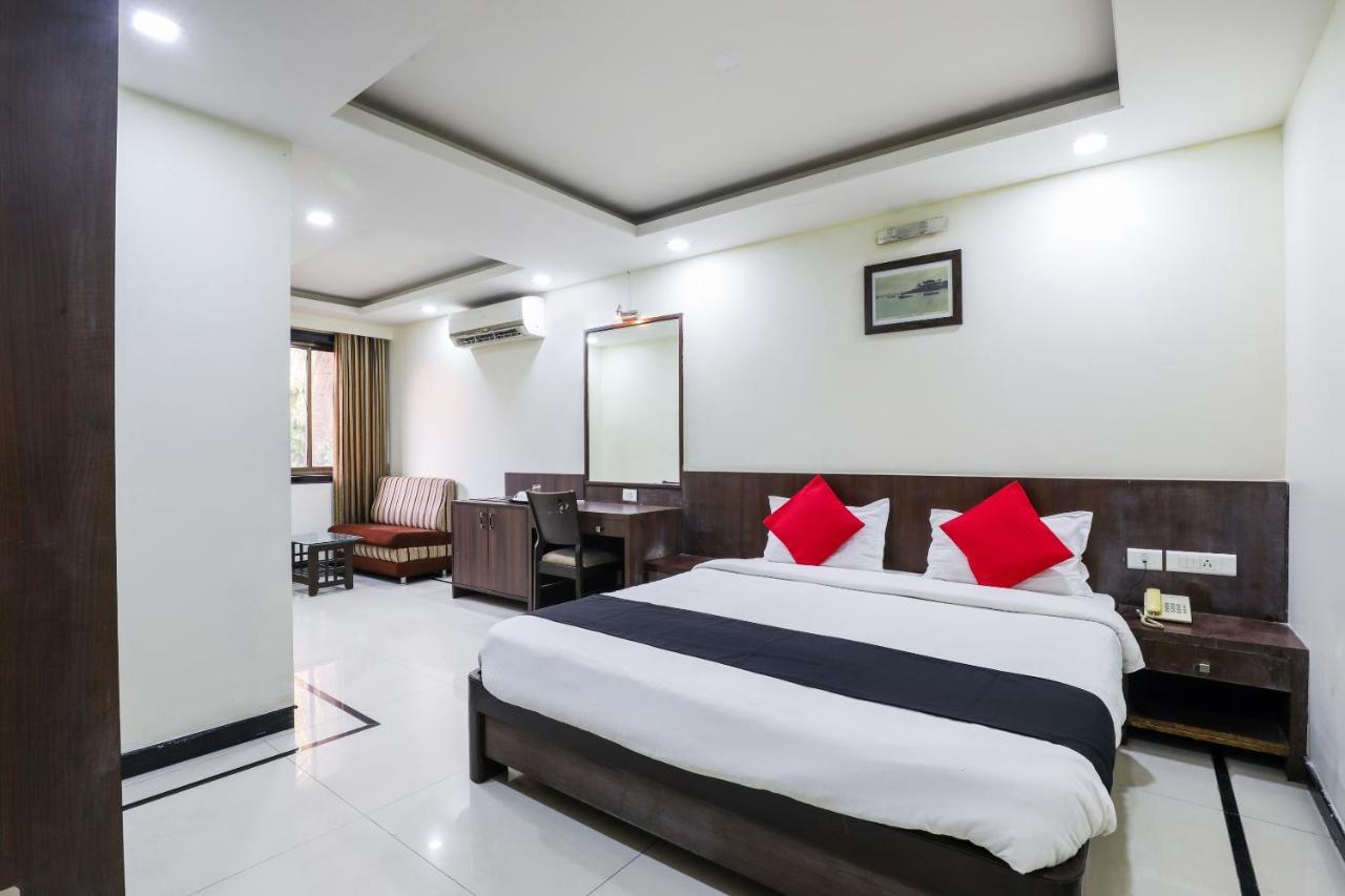 Oyo 63283 Shakti Palace Hotell Boma Eksteriør bilde