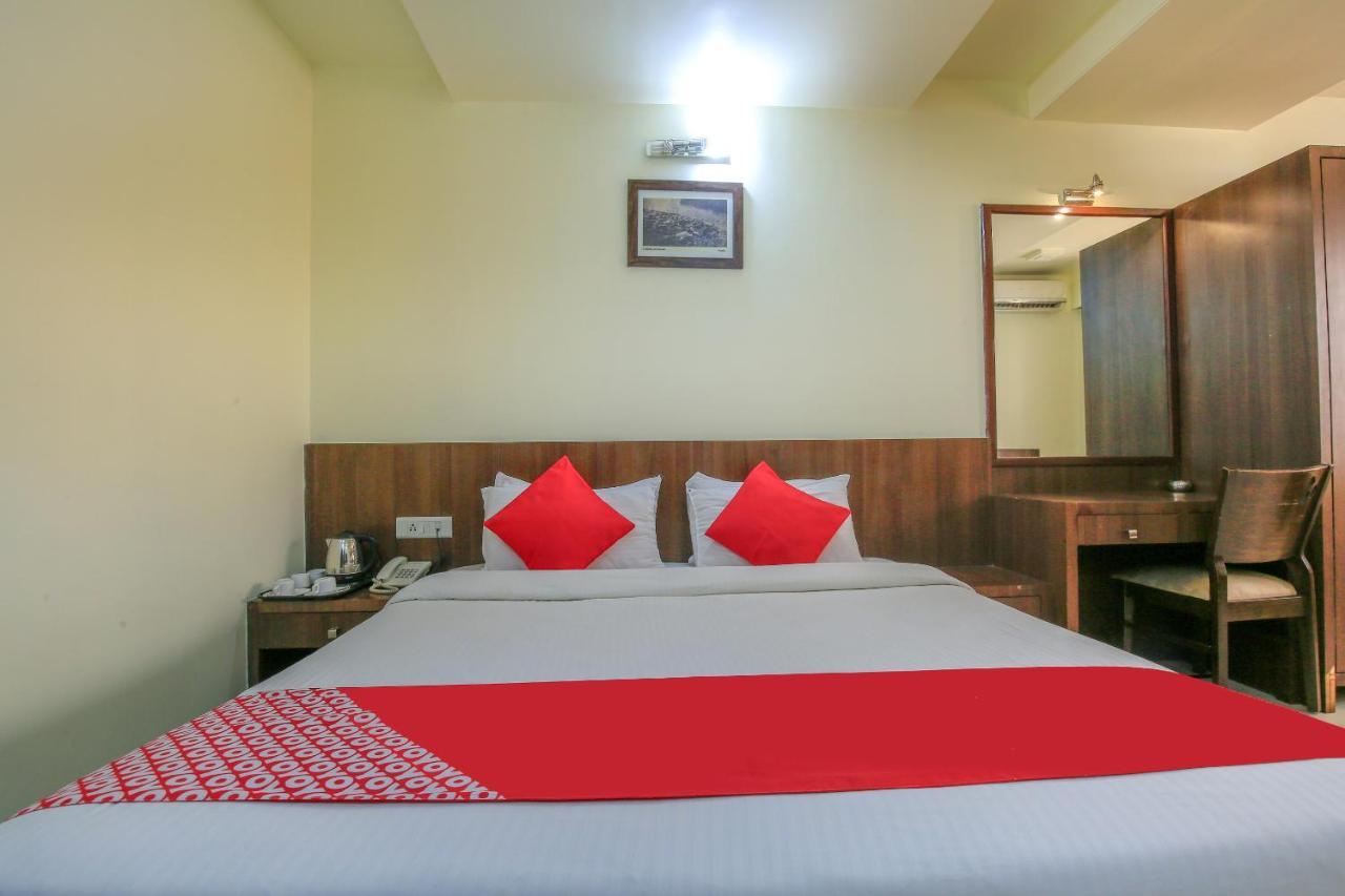Oyo 63283 Shakti Palace Hotell Boma Rom bilde